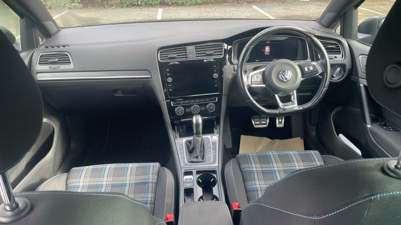 Volkswagen Golf 1.4 TSI GTE Advance 5dr DSG Hatchback